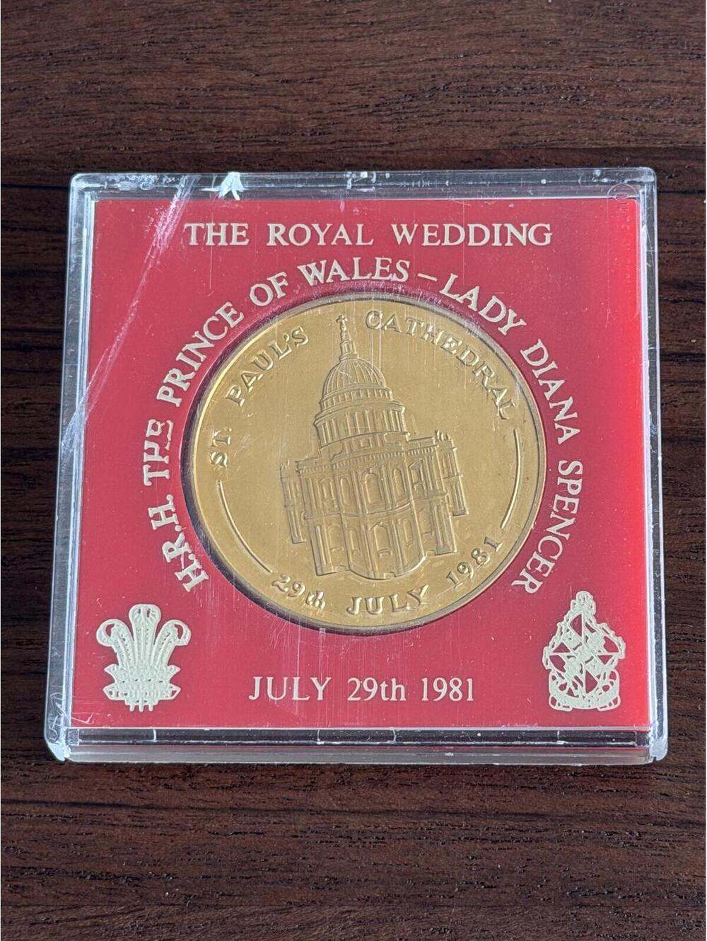 1981 UK Royal Wedding Crown Coin Charles & Diana 25 Pence Commemorative